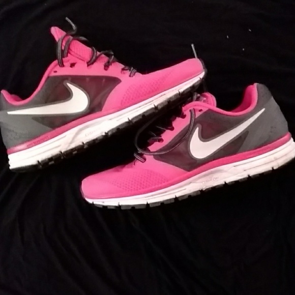 Nike Shoes - Women's Nike Vomero